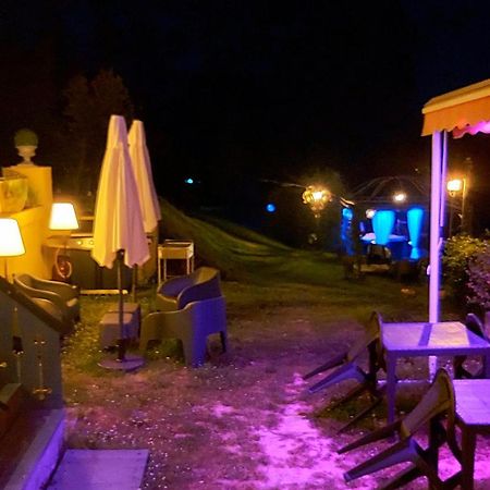 Bonbon Chambre D'Hotes Saint-Julien-de-Lampon Kültér fotó